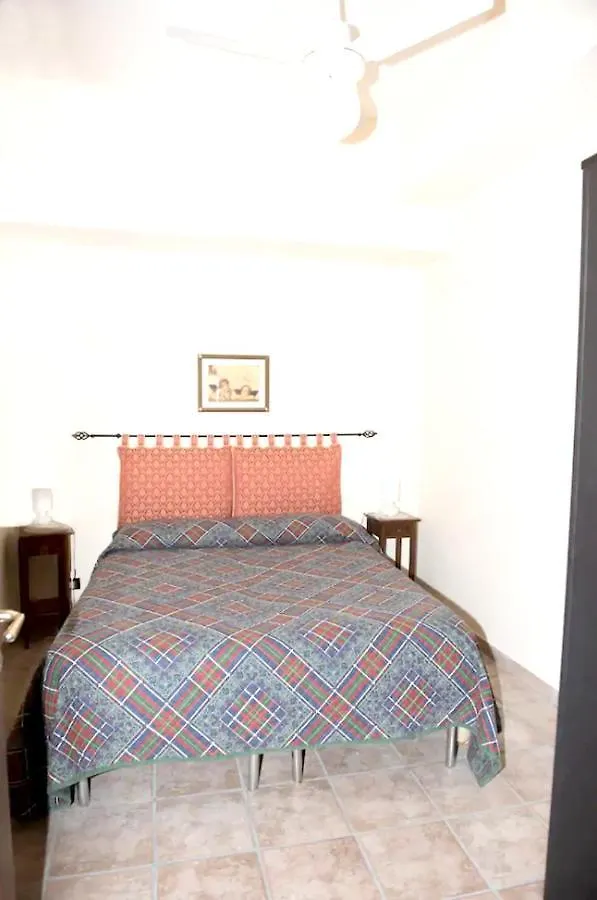 Dom wakacyjny One Bedroom House At Bari 700 M Away From The Beach With Furnished Terrace And Wifi