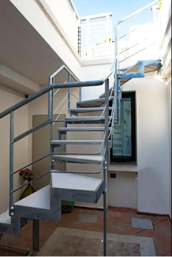 One Bedroom House At Bari 700 M Away From The Beach With Furnished Terrace And Wifi 0*,
